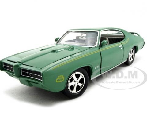 1969 Pontiac GTO Judge Green 1/24 Diecast Model Car